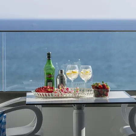 You Will Love This Luxury On The Beach, 1386 Vilă